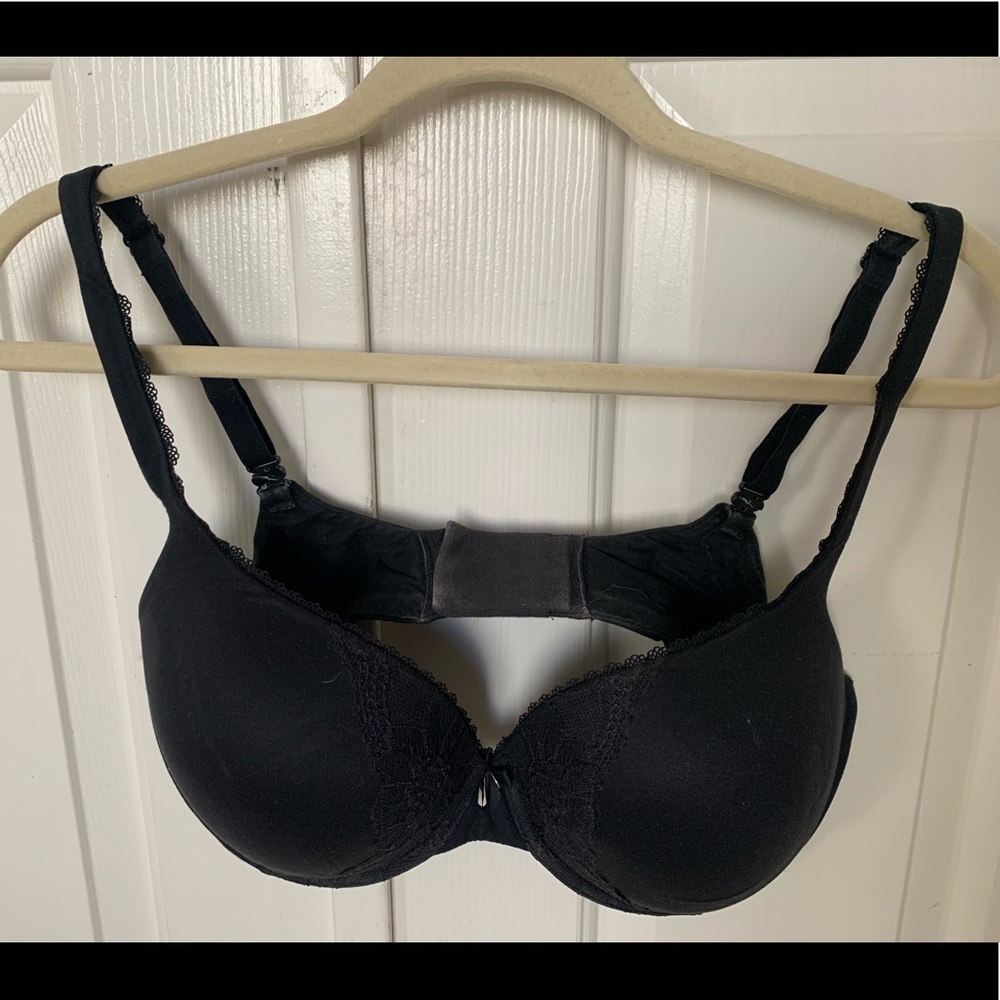 Victoria’s Secret body by Victoria perfect shape bra. Size 36DD